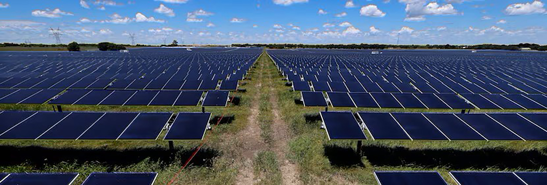 Section Image: Orsted’s Mockingbird Solar Center solar panels 